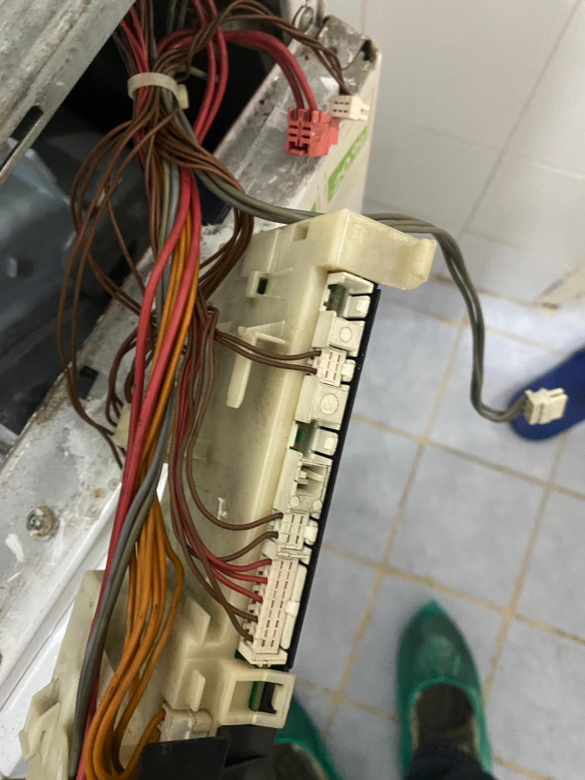 Gerçek elektronik kart, kablo & teknik parça çalışmaları servis çalışması #12